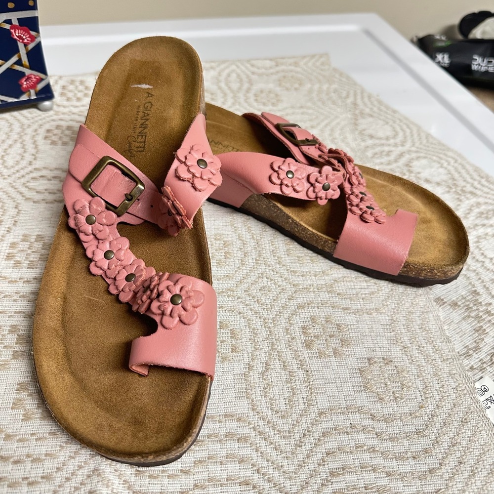 A. Giannetti Sandals Pink Leather Floral Applique Sophia Milano Sz 8